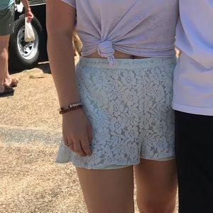 BCBG size S sea-foam flowy shorts